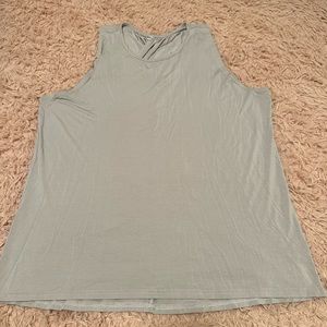 Woman’s XXL Athletic Tank Top